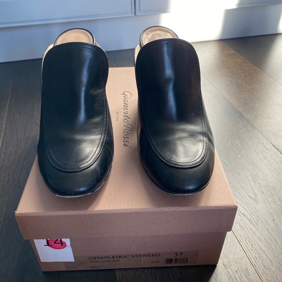 Gianvito Rossi chunky heeled slides - Picture 5 of 5